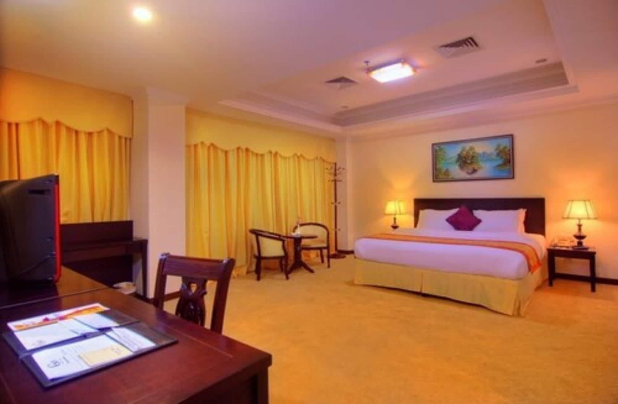Golden View Hotel Наґойя Екстер'єр фото