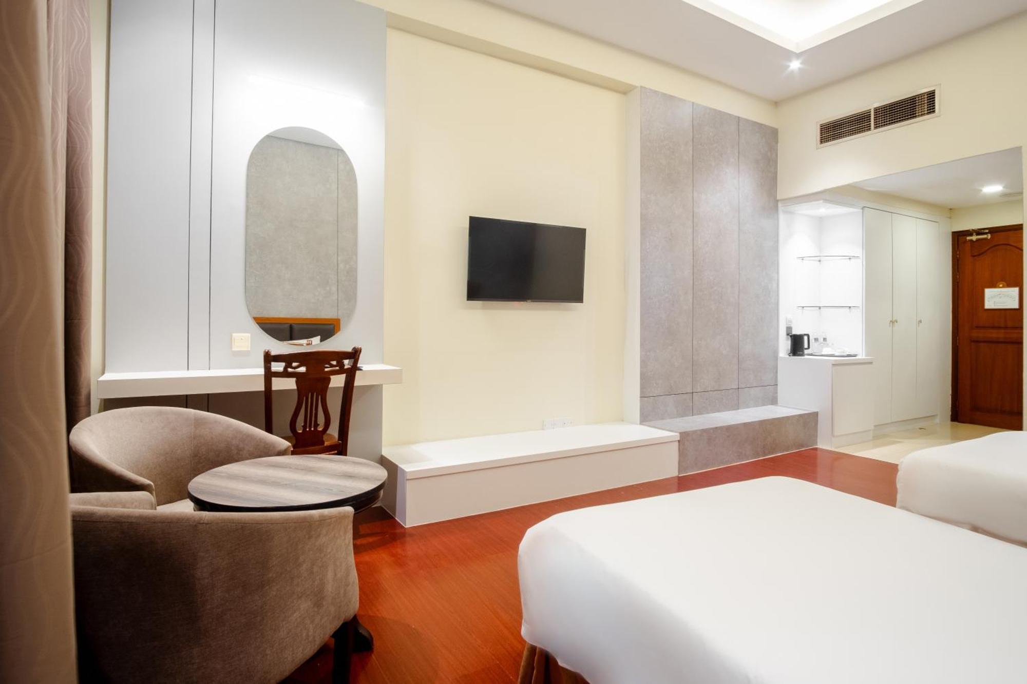 Golden View Hotel Наґойя Екстер'єр фото