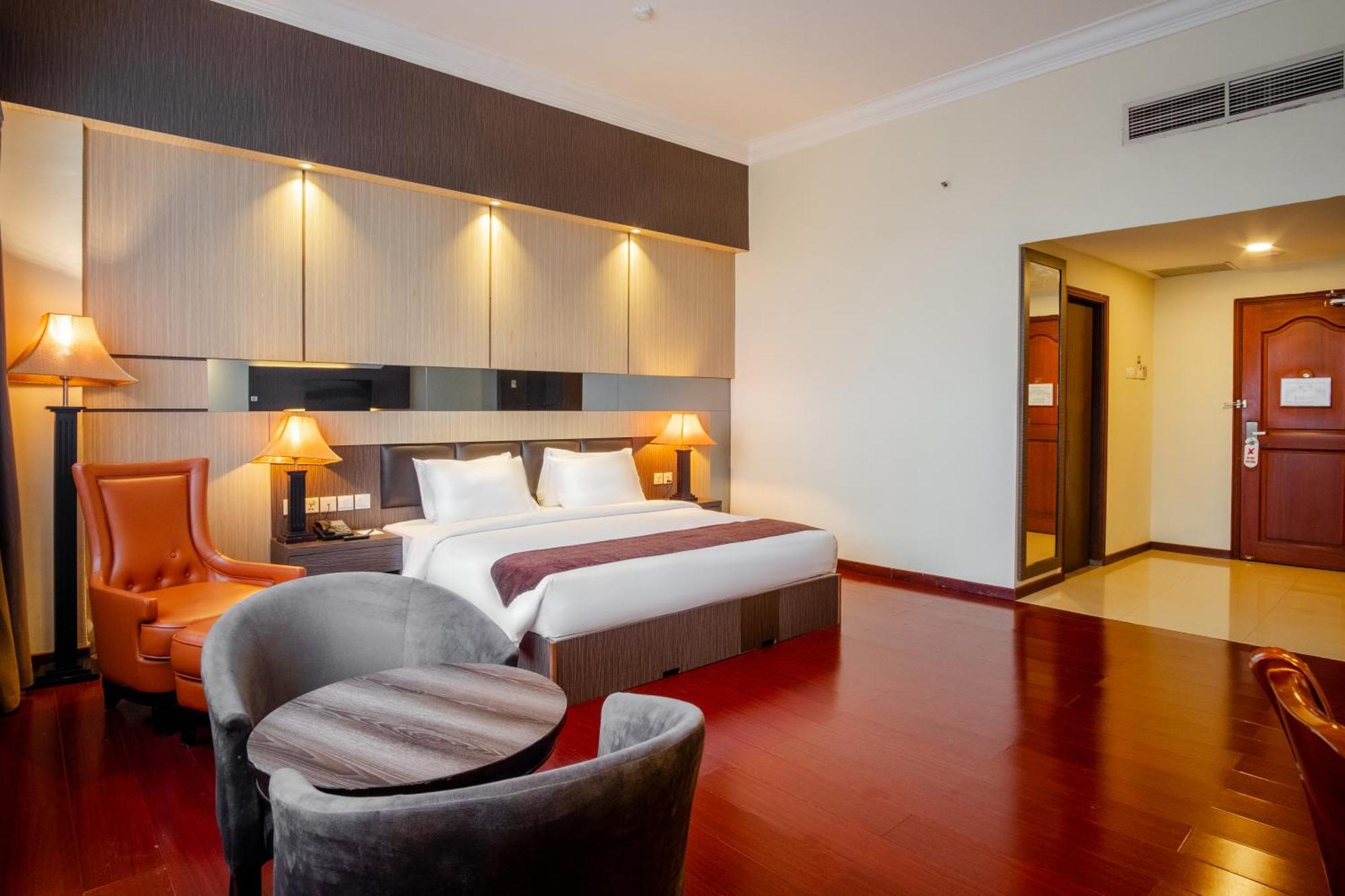 Golden View Hotel Наґойя Екстер'єр фото